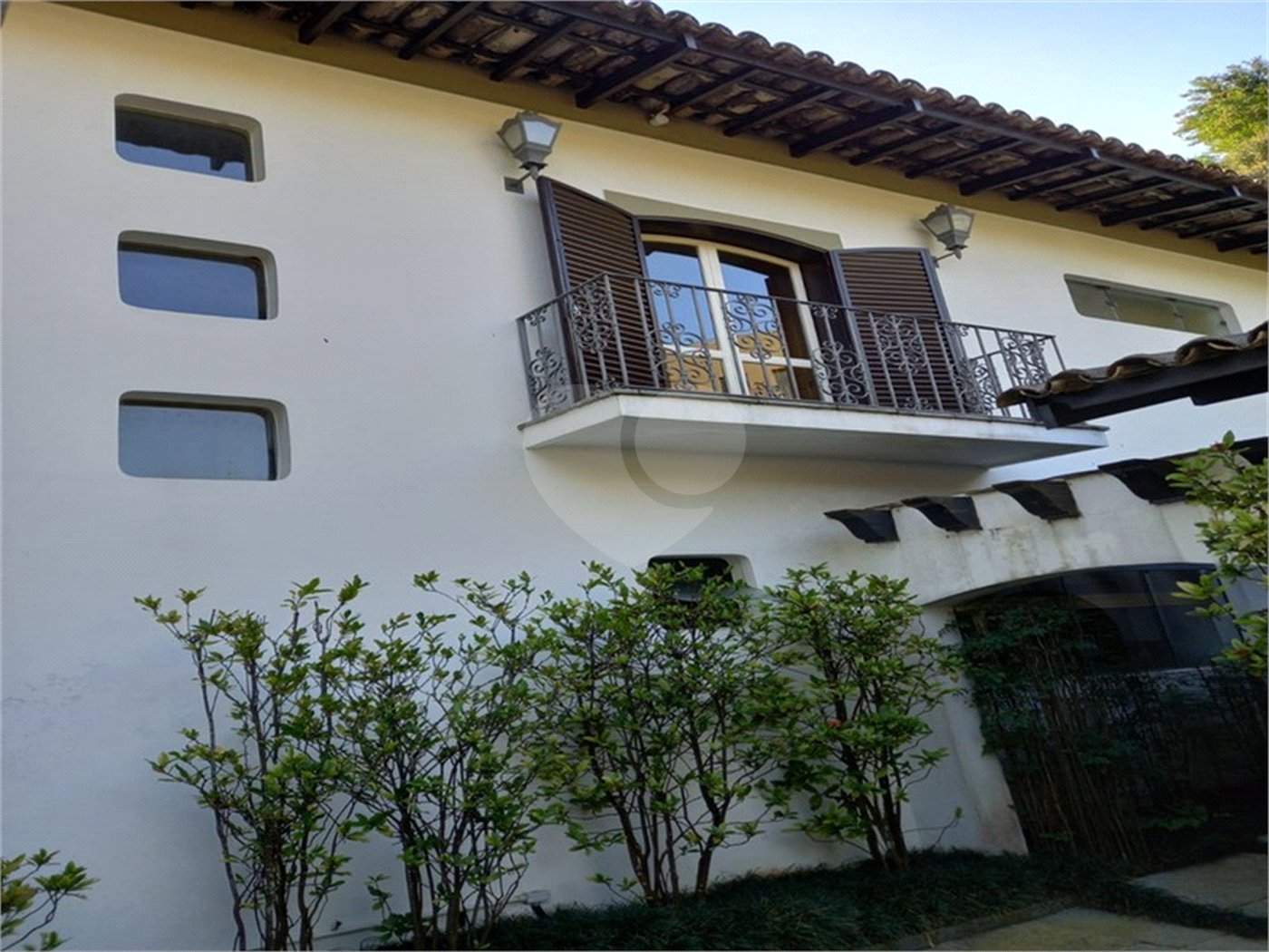 Casa à venda com 5 quartos, sendo 2 suítes,  em Jardim Guedala, São Paulo, SP