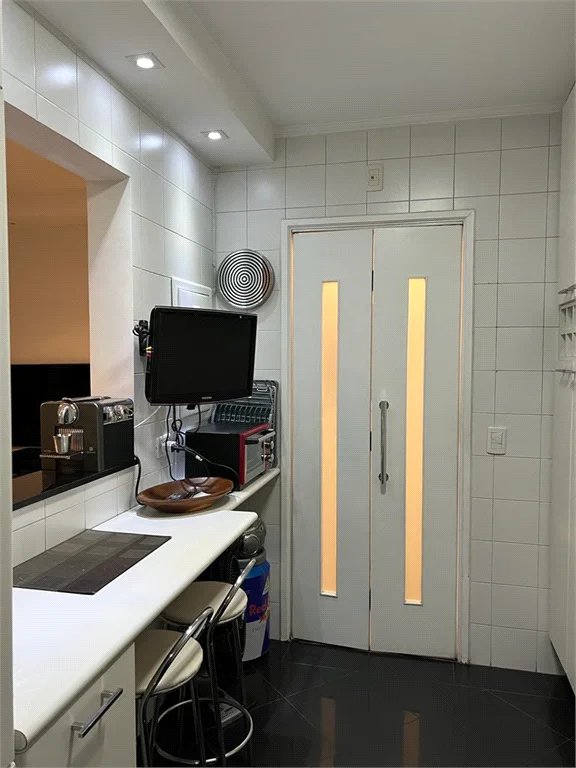 Apartamento à venda com 3 quartos, sendo 1 suíte,  em Jardim Caboré, São Paulo, SP