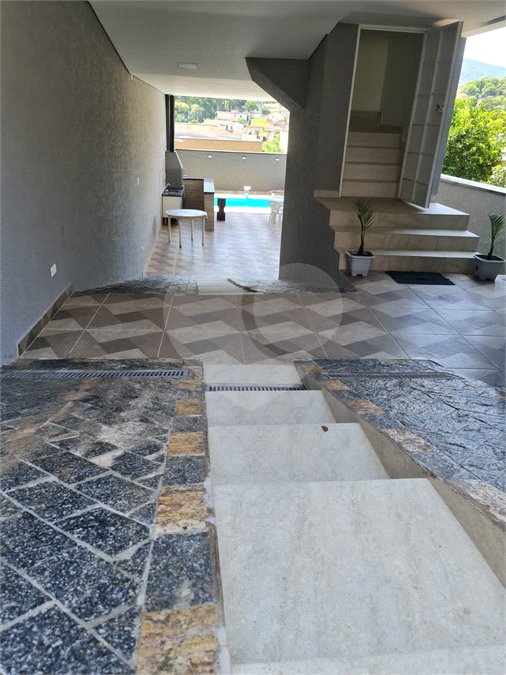 Casa para alugar com 4 suítes em Jardim Maristela, Atibaia, SP