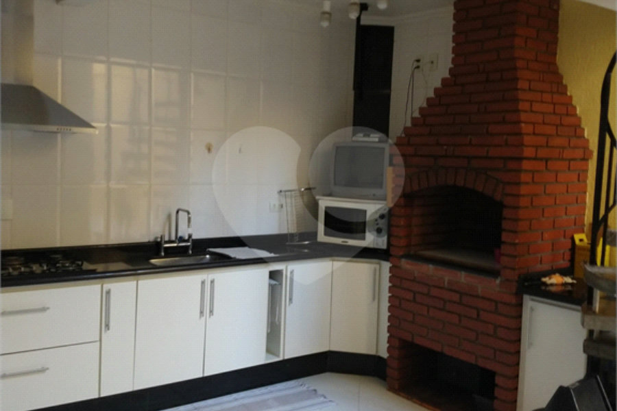 Sobrado à venda com 3 quartos, sendo 1 suíte, em Conjunto Residencial Vista Verde, São Paulo, SP