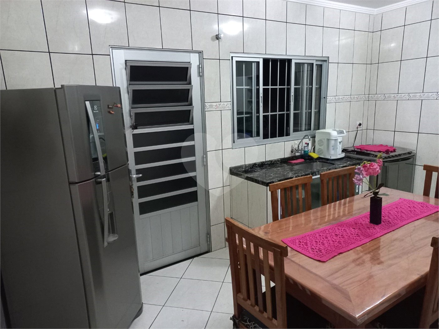 Casa à venda com 3 quartos no condomínio Residencial Rubi, Mogi das Cruzes - SP
