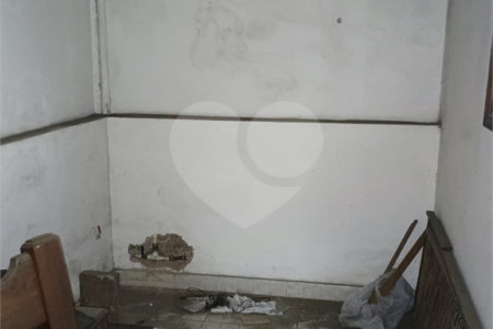 Casa à venda com 5 quartos, sendo 1 suíte, em Bangu, Rio de Janeiro, RJ