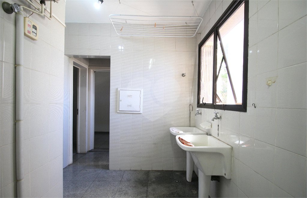 Apartamento à venda com 3 suítes em Vila Suzana, São Paulo, SP