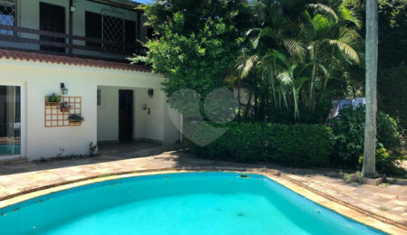 Casa Térrea à venda com 3 suítes em Jardim Petrópolis, São Paulo, SP