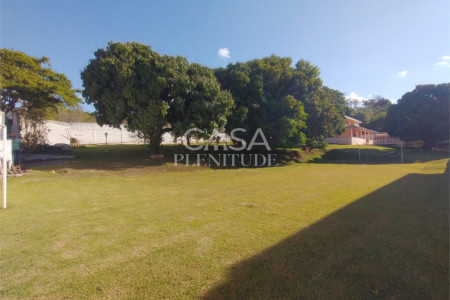 Chácara à venda com 5 quartos, sendo 1 suíte,  em Araçoiaba da Serra, SP