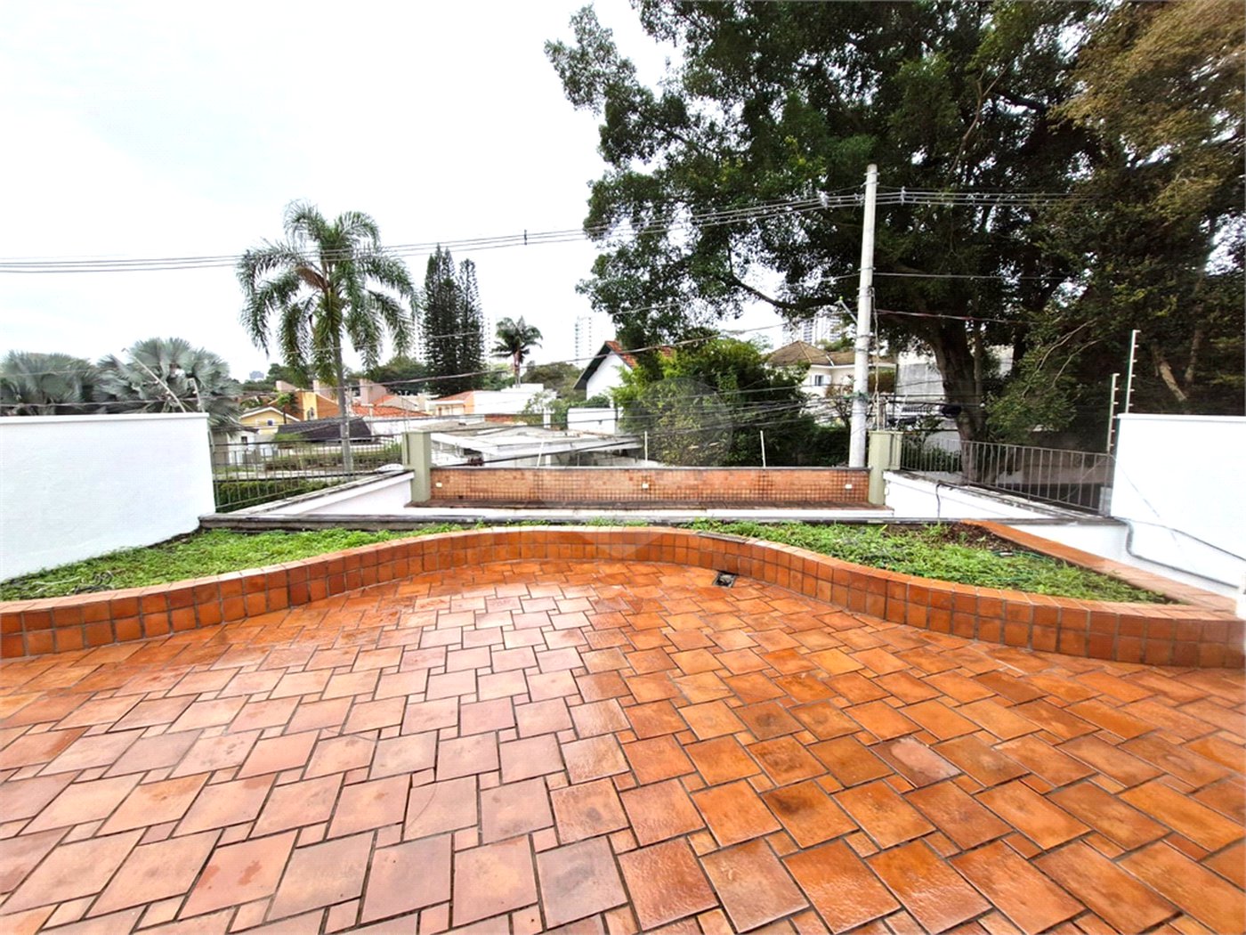 Sobrado à venda ou para alugar com 4 suítes em Granja Julieta, São Paulo, SP