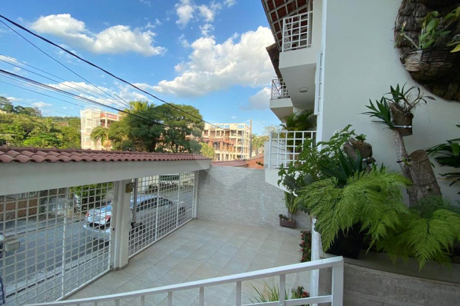 Sobrado à venda com 3 quartos, sendo 1 suíte, em Horto Florestal, São Paulo, SP