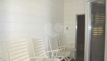 Chácara à venda com 4 quartos, sendo 2 suítes,  em Loteamento Vale das Flores, Atibaia, SP