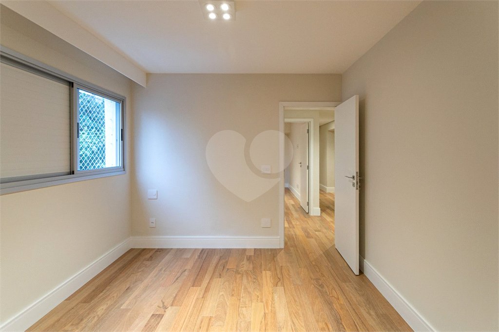 Apartamento à venda com 4 quartos, sendo 2 suítes,  em Bela Vista, São Paulo, SP