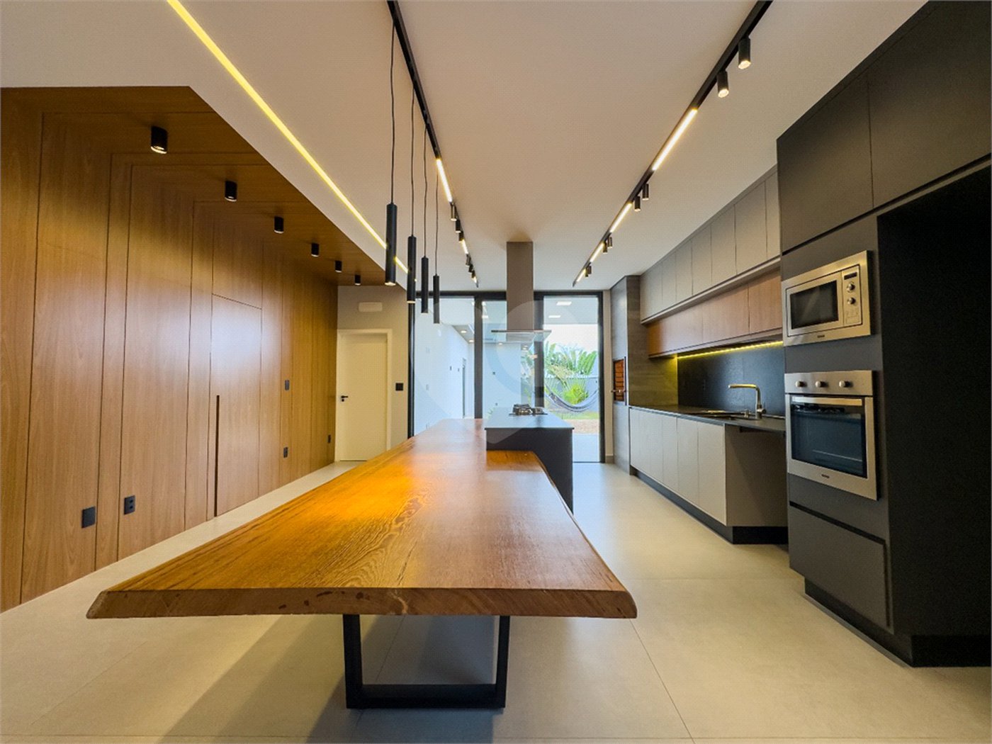 Casa à venda com 3 suítes no condomínio Residencial Helvétia Park, Indaiatuba - SP