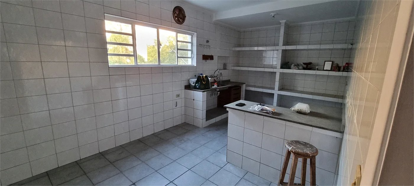 Casa à venda com 3 quartos, sendo 1 suíte, em Jardim Rosa Maria, São Paulo, SP