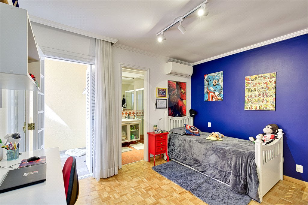 Casa à venda com 4 suítes no condomínio Conjunto Residencial São Benedito, São Paulo - SP