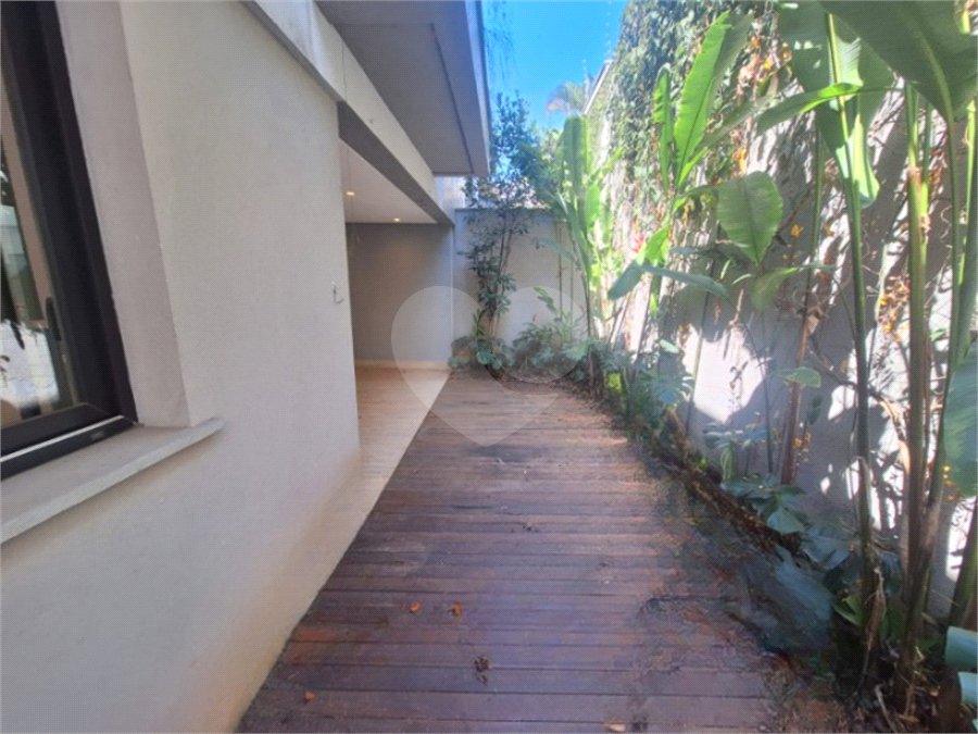Casa à venda ou para alugar com 3 suítes no condomínio Boulevard Ibirapuera, São Paulo - SP
