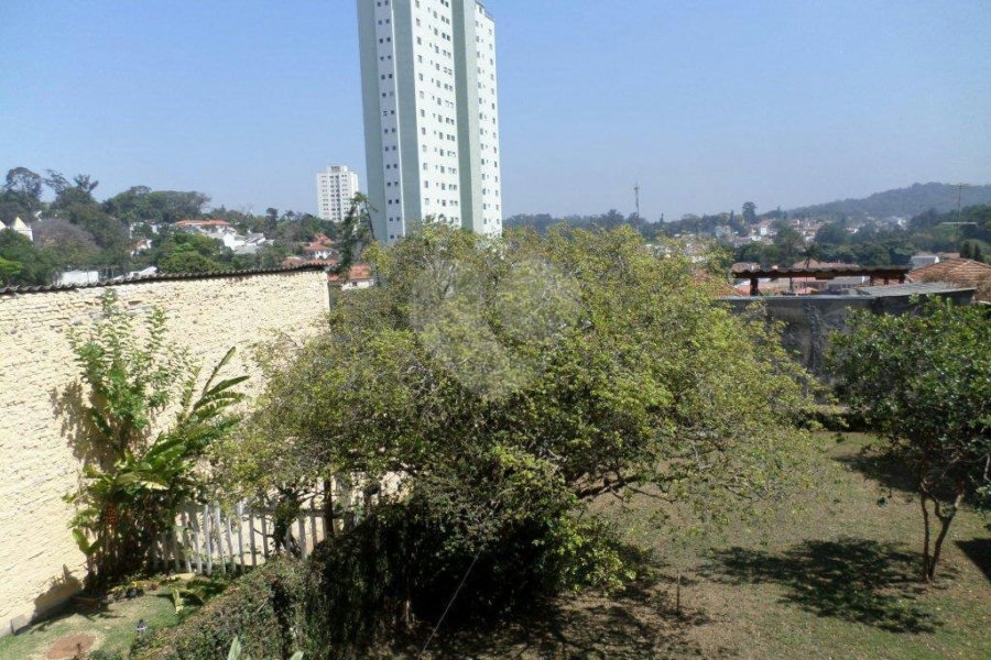 Sobrado à venda com 6 quartos em Jardim Floresta, São Paulo, SP