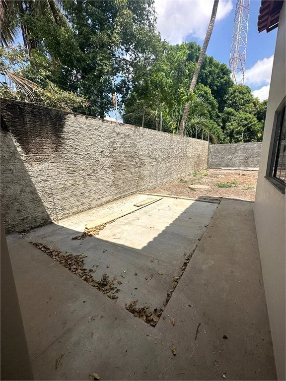 Casa à venda com 4 quartos, sendo 1 suíte, em Bacaba, Balsas, MA