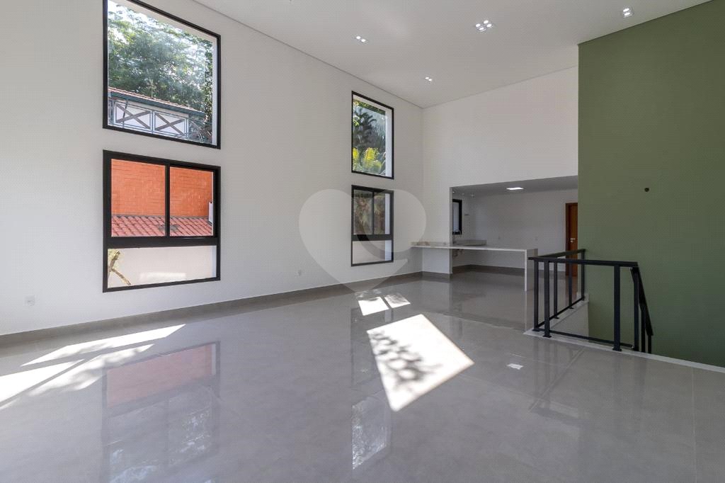 Casa à venda com 4 quartos, sendo 3 suítes, no condomínio Estância Marambaia, Vinhedo - SP