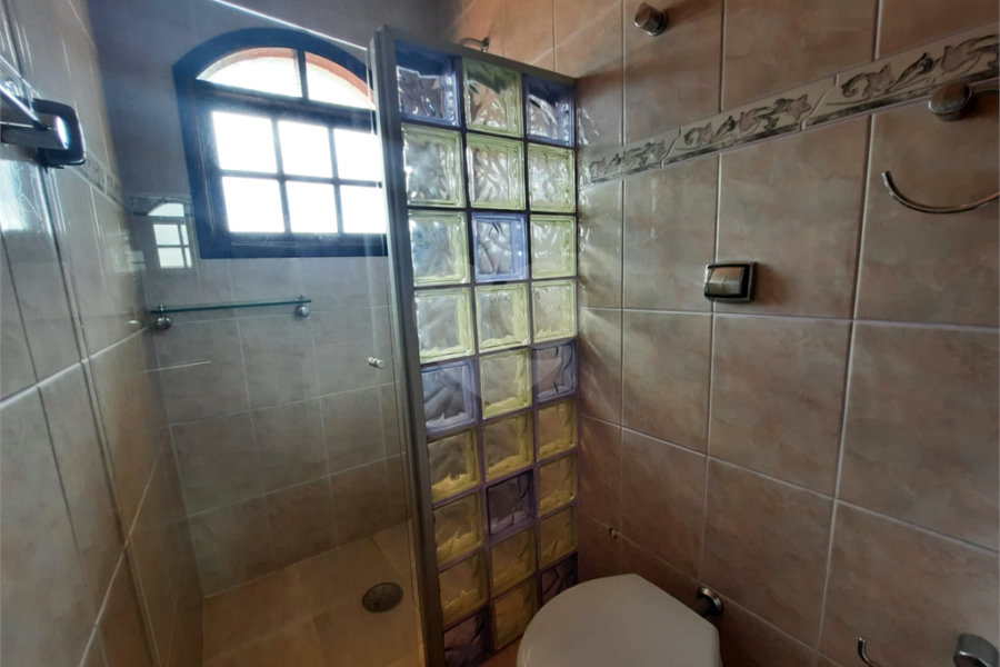 Sobrado à venda com 4 quartos, sendo 3 suítes, em Região Central, Caieiras, SP