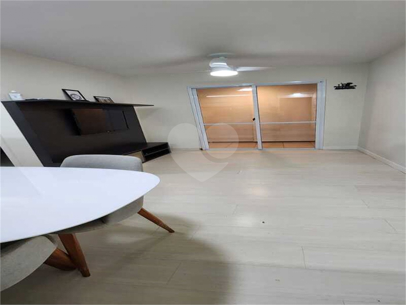 Apartamento à venda com 2 quartos, sendo 1 suíte,  em Parque Reboucas, São Paulo, SP