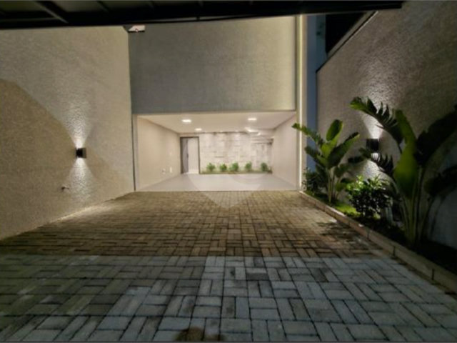 Casa à venda com 4 suítes no condomínio Villas do Jaguari, Santana de Parnaíba - SP