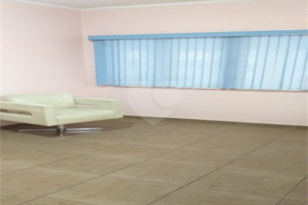 Sobrado à venda com 3 quartos em Chora Menino, São Paulo, SP