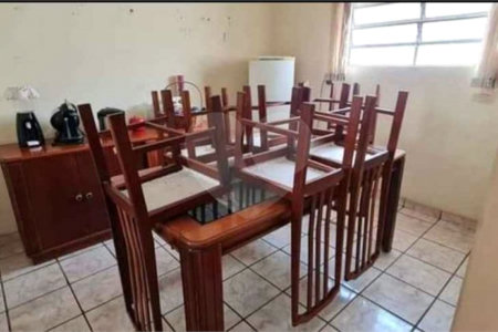 Casa térrea para venda em Descalvado/SP.