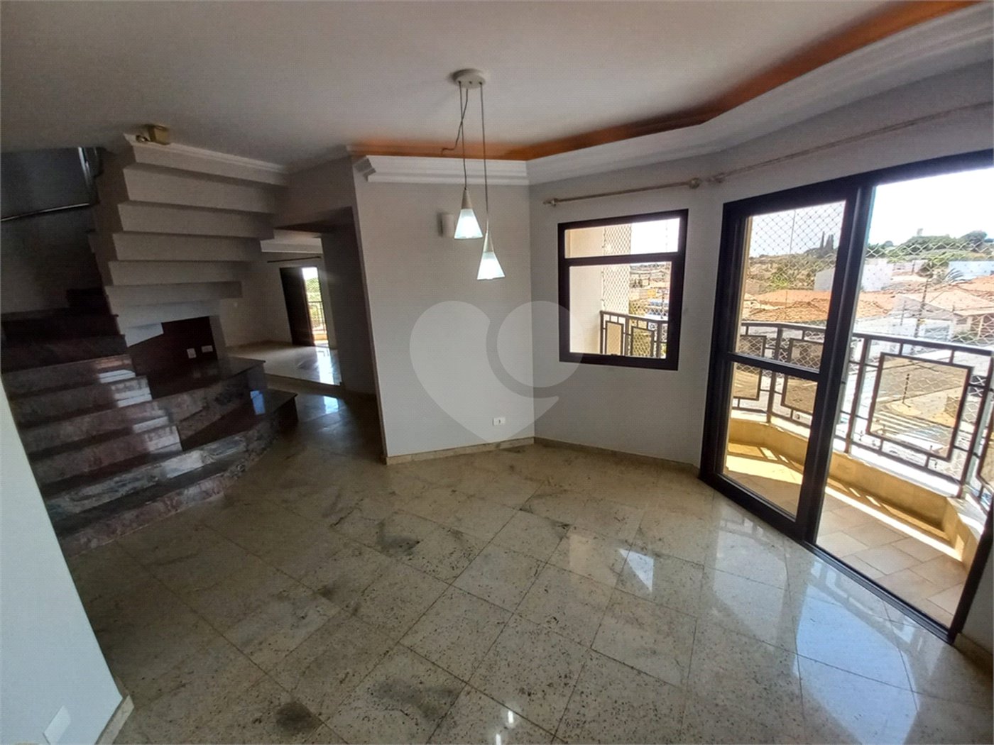 Duplex no Edifício Acapulco.