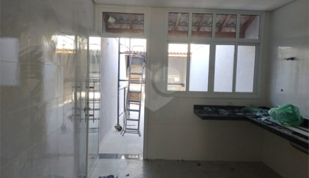 Sobrado à venda com 3 quartos, sendo 1 suíte,  em Campo Grande, São Paulo, SP