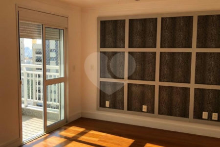 Apartamento à venda com 3 suítes em Vila Suzana, São Paulo, SP