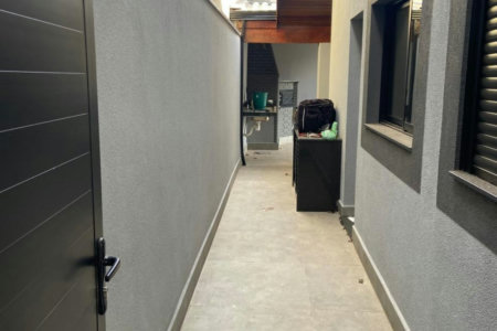 Casa à venda com 3 quartos, sendo 1 suíte, no condomínio Jardim Flamboyant, Hortolândia - SP
