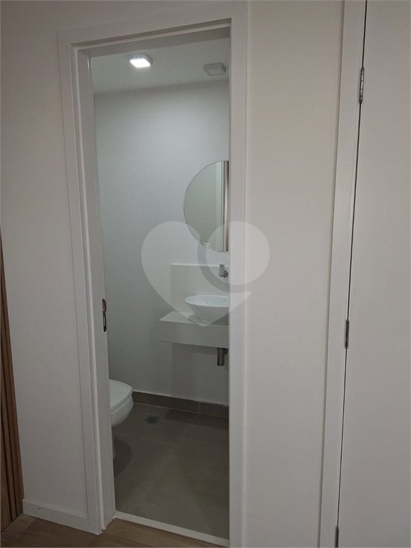Apartamento à venda com 3 suítes em Vila Anastácio, São Paulo, SP
