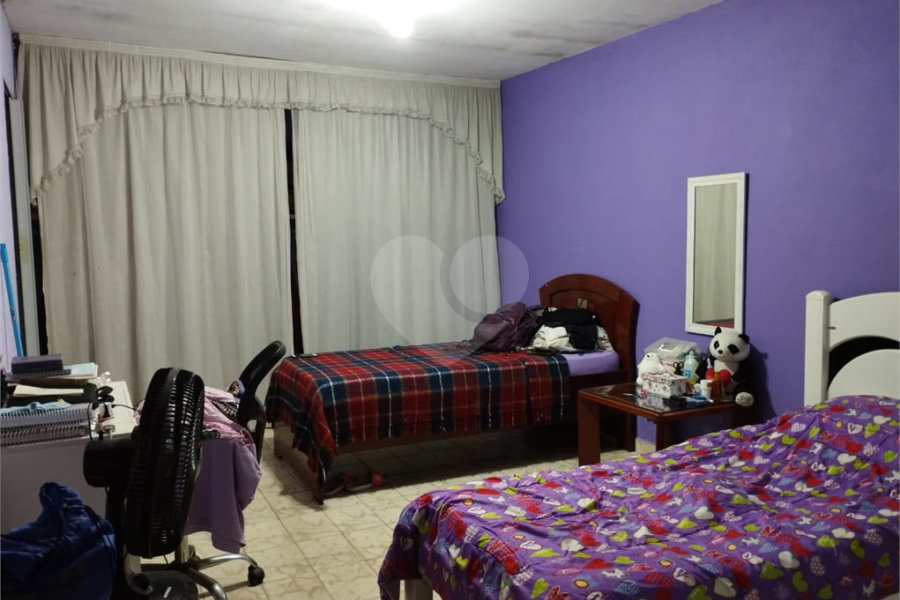 Casa à venda com 3 quartos, sendo 2 suítes, no condomínio Casa, São Paulo - SP