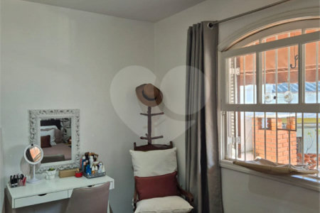 Sobrado à venda com 2 quartos em Vila Gumercindo, São Paulo, SP