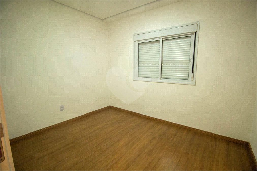 Apartamento à venda com 3 quartos, sendo 1 suíte, em Bairro do Cambará, São Roque, SP