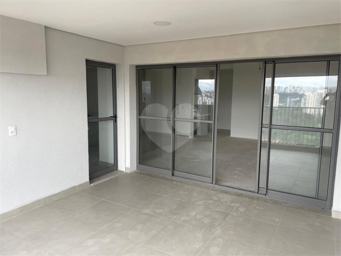 Apartamento à venda com 3 suítes em Alto da Boa Vista, São Paulo, SP