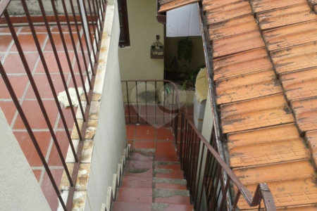 Sobrado à venda com 6 quartos, sendo 1 suíte, em Santa Teresinha, São Paulo, SP