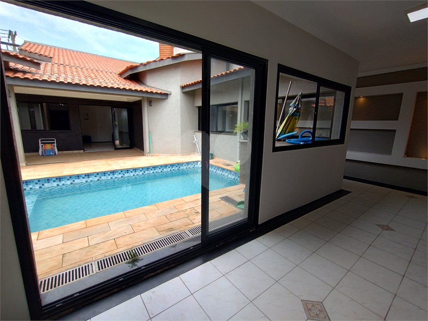 Casa à venda com 2 suítes em Vila Oliveira, Itapetininga, SP