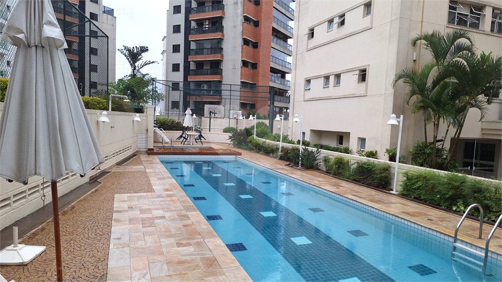 Apartamento à venda com 4 suítes em Jardim Leonor, São Paulo, SP