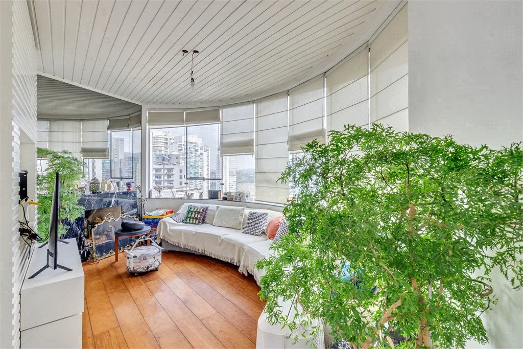 Apartamento à venda com 4 quartos, sendo 2 suítes, em Brooklin, São Paulo, SP