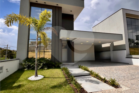Casa à venda com 3 suítes no condomínio Residencial Mont'alcino, Valinhos - SP