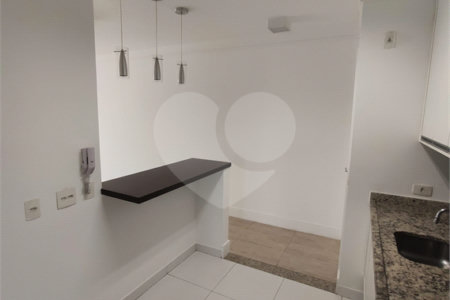 Apartamento à venda ou para alugar com 3 quartos, sendo 1 suíte,  em Parque Reboucas, São Paulo, SP