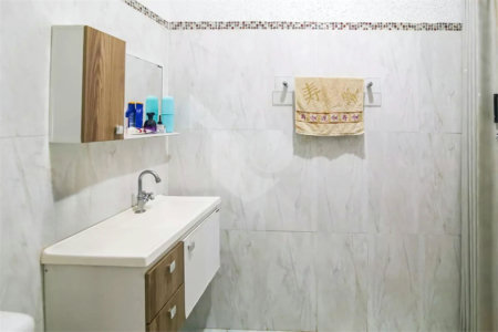 Sobrado à venda com 4 quartos, sendo 1 suíte, em Residencial Monte Verde, Indaiatuba, SP