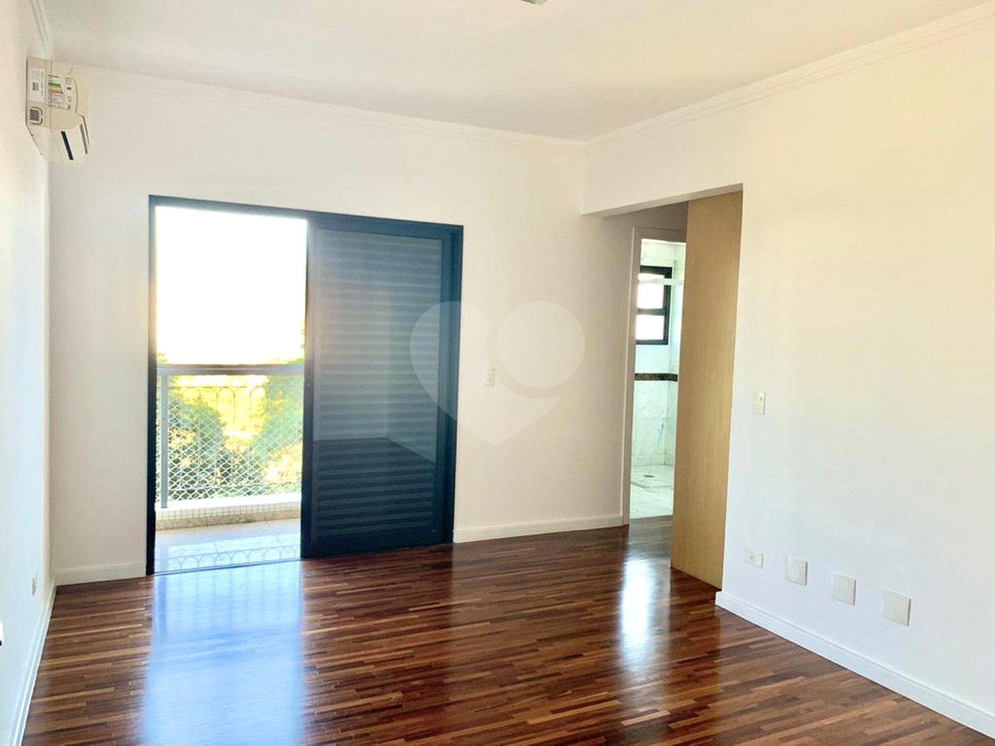 Apartamento à venda com 4 suítes em Jardim Marajoara, São Paulo, SP