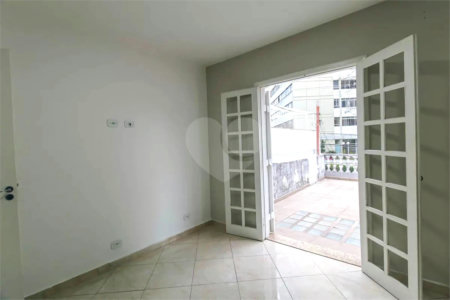 Sobrado à venda com 4 quartos em Jardim Independência, São Paulo, SP