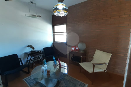 Casa à venda com 3 quartos, sendo 1 suíte, em Alto da Boa Vista, São Paulo, SP