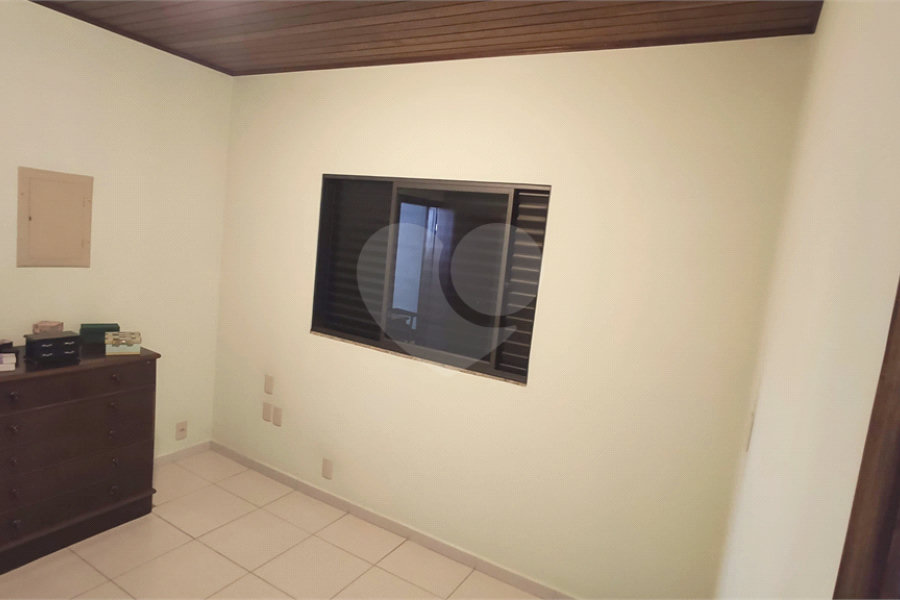 Casa à venda com 4 quartos, sendo 1 suíte, no condomínio Travessa Jacob,38, São Paulo - SP