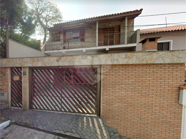 Sobrado à venda com 4 suítes em Vila Irmãos Arnoni, São Paulo, SP
