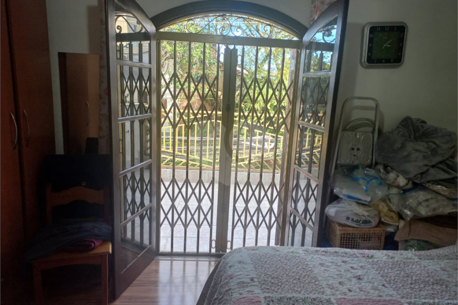 Sobrado à venda com 3 quartos em Vila Paiva, São Paulo, SP