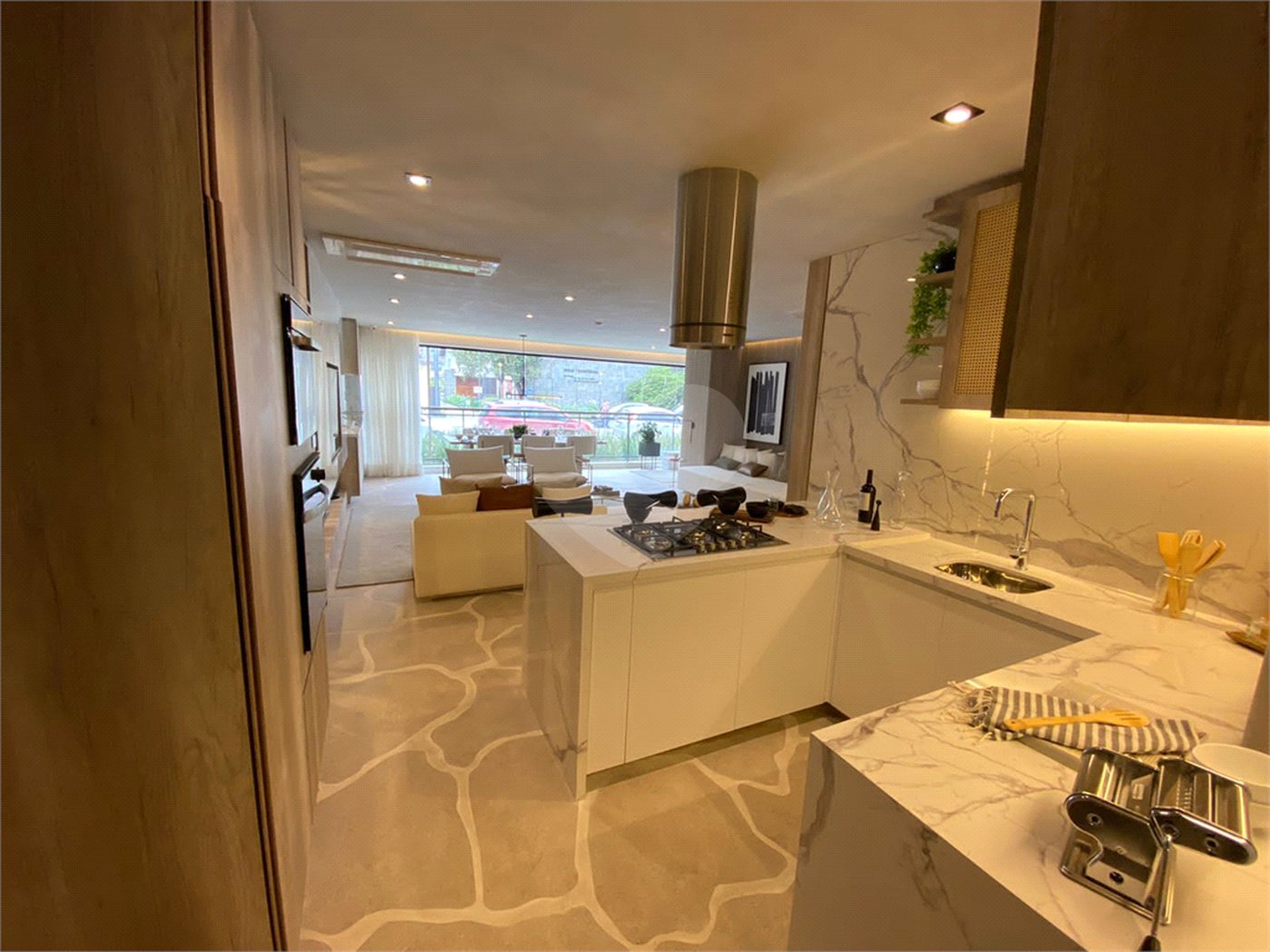 Apartamento à venda com 3 suítes em Campo Belo, São Paulo, SP