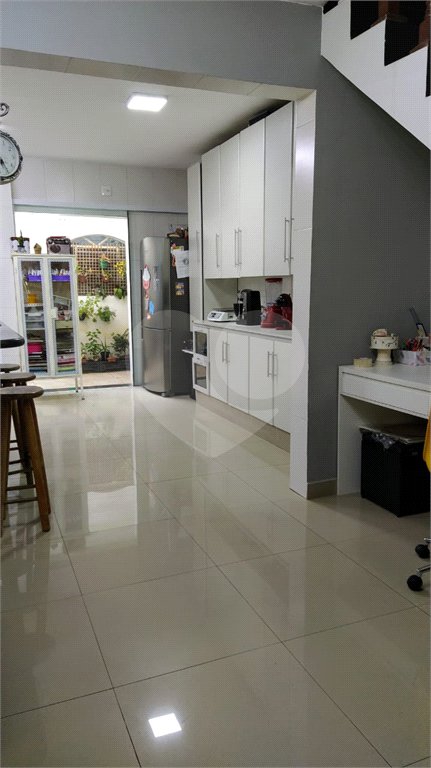 Sobrado à venda com 3 quartos, sendo 1 suíte, em Jardim Tabatinga, Guarulhos, SP
