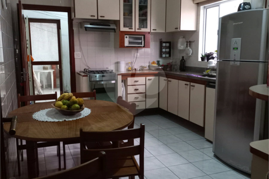 Sobrado à venda com 3 quartos em Tremembé, São Paulo, SP